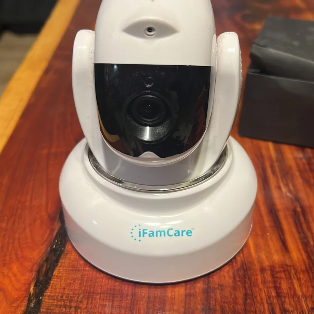 Pet cam by ifamcare